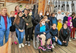 22 enfants de l'association "Un enfant-Un avenir" en mer